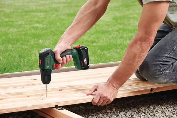 Perceuse BOSCH UniversalDrill + 2 batteries - 18V + chargeur rapide 14,4V & 18V